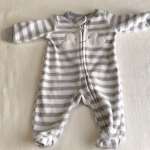Carter's Simple joys pijama Stripped Gray and White Size Newborn